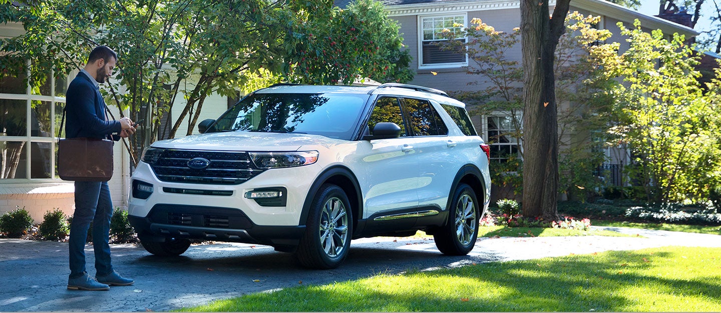 DeMontrond Ford in Cleveland TX