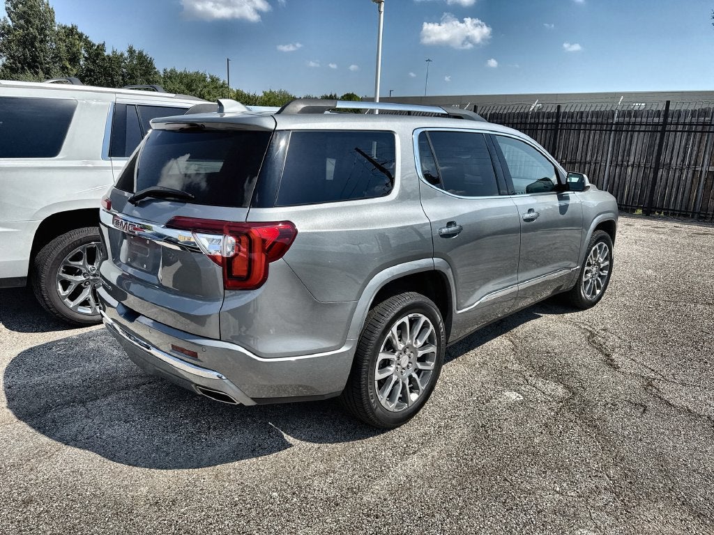 2023 GMC Acadia Denali
