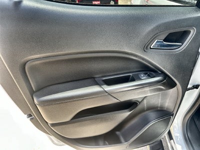 2022 GMC Canyon 4WD AT4 w/Leather