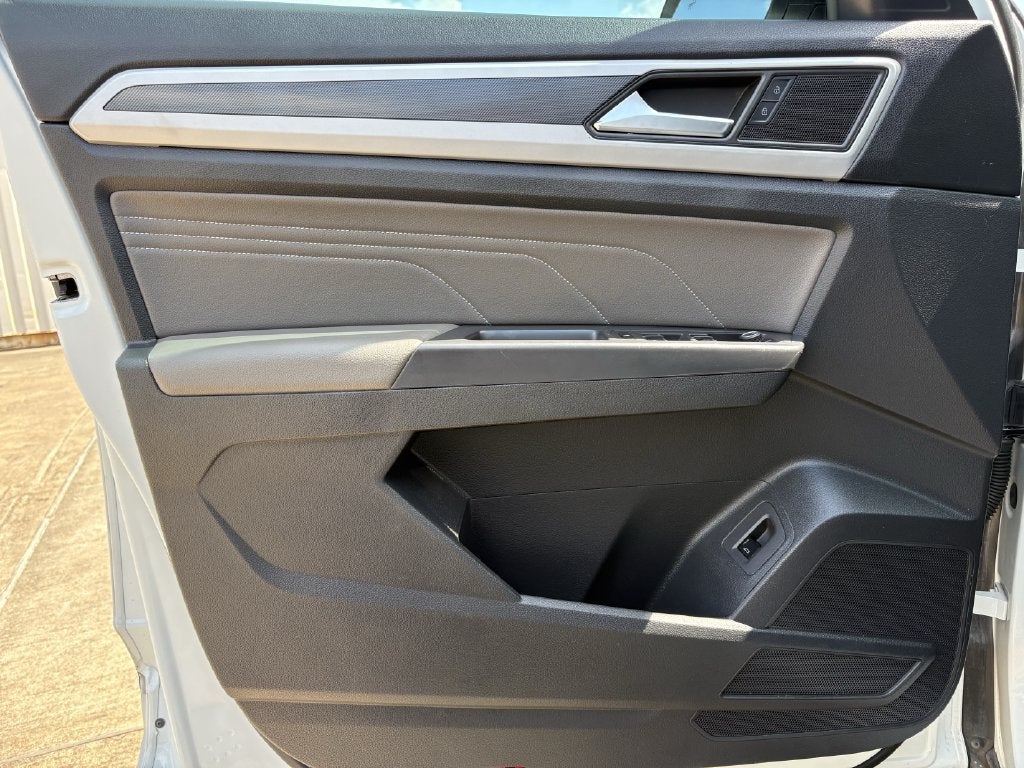 2023 Volkswagen Atlas 3.6L V6 SEL R-Line Black