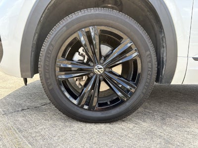 2023 Volkswagen Atlas 3.6L V6 SEL R-Line Black