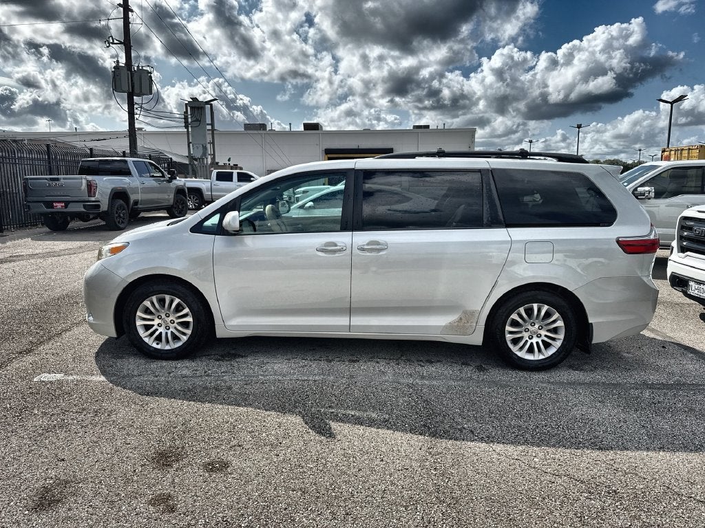 2015 Toyota Sienna XLE