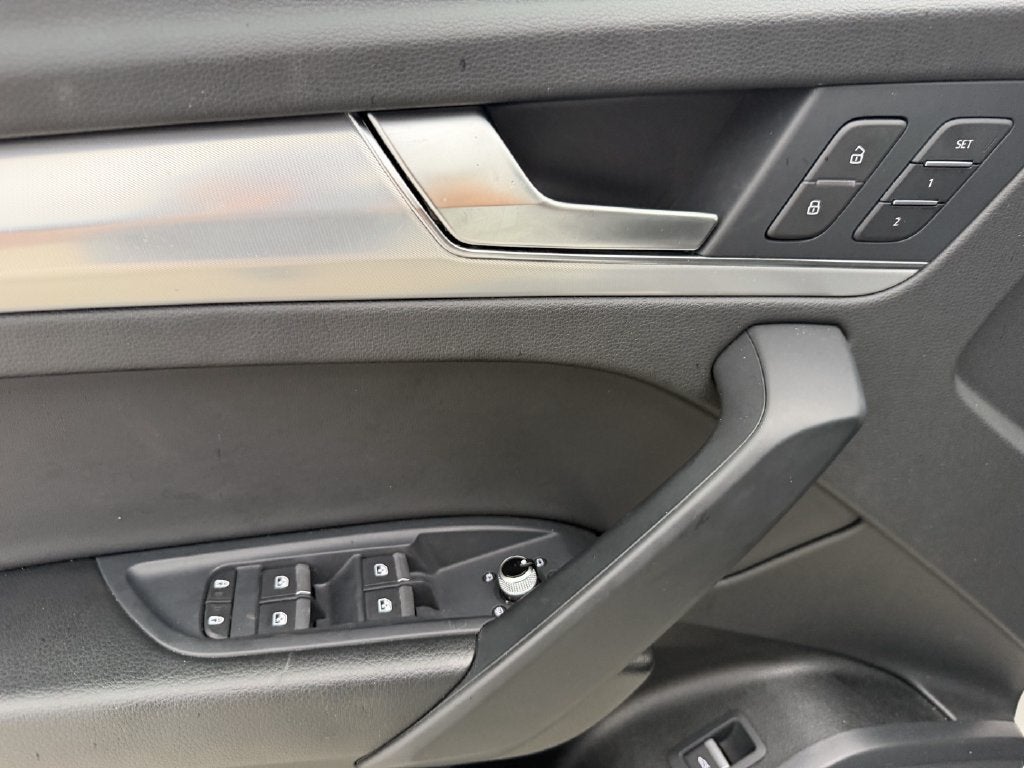 2025 Audi Q5 S line Premium