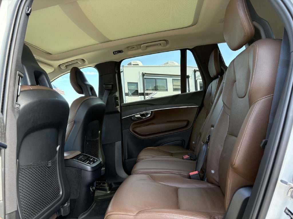 2020 Volvo XC90 Momentum