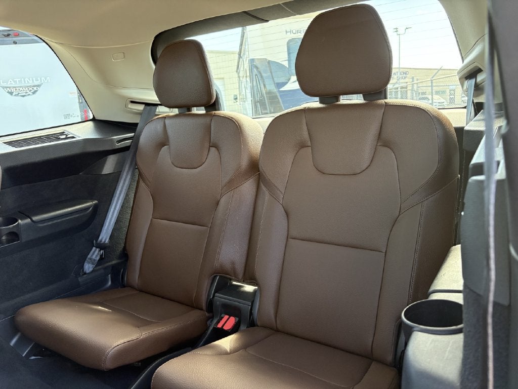 2020 Volvo XC90 Momentum