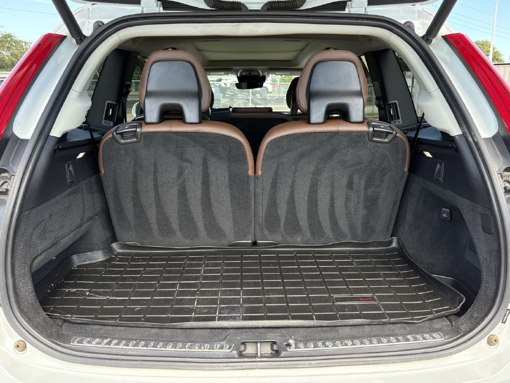 2020 Volvo XC90 Momentum