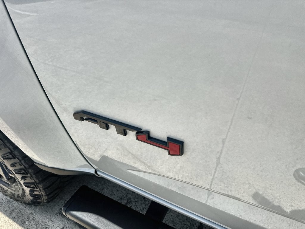 2022 GMC Canyon AT4 w/Leather