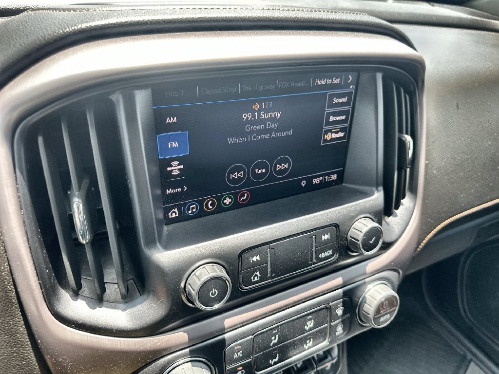 2022 GMC Canyon AT4 w/Leather