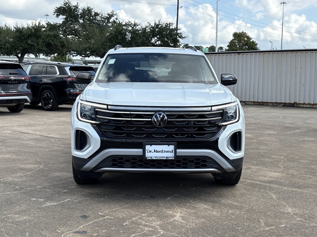 2024 Volkswagen Atlas 2.0T Peak Edition SEL
