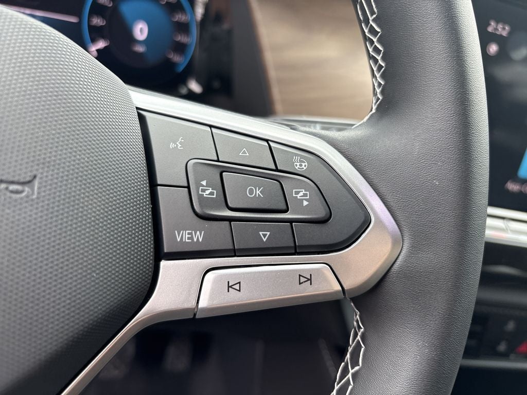 2025 Volkswagen Atlas 2.0T SE w/ Technology
