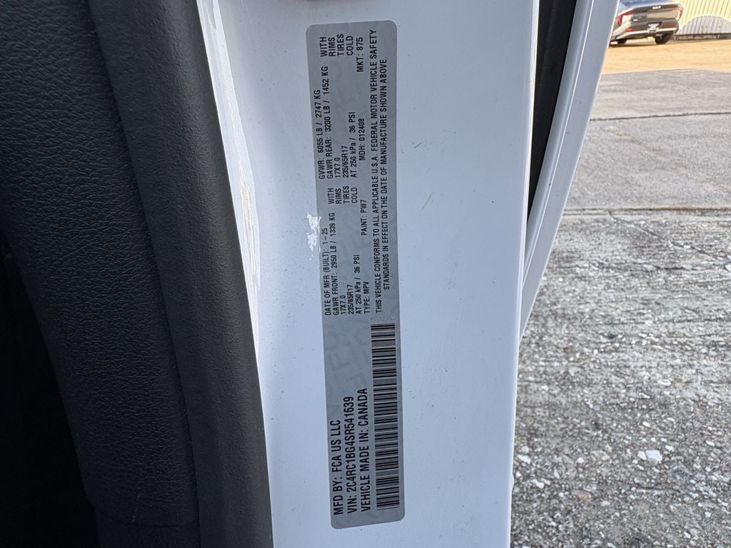 2025 Chrysler Pacifica Select