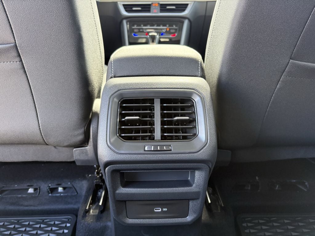 2025 Volkswagen Taos 1.5T SEL