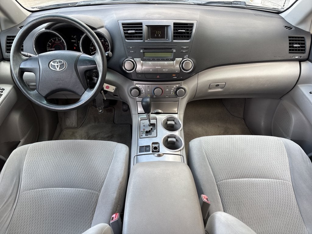 2010 Toyota Highlander Base
