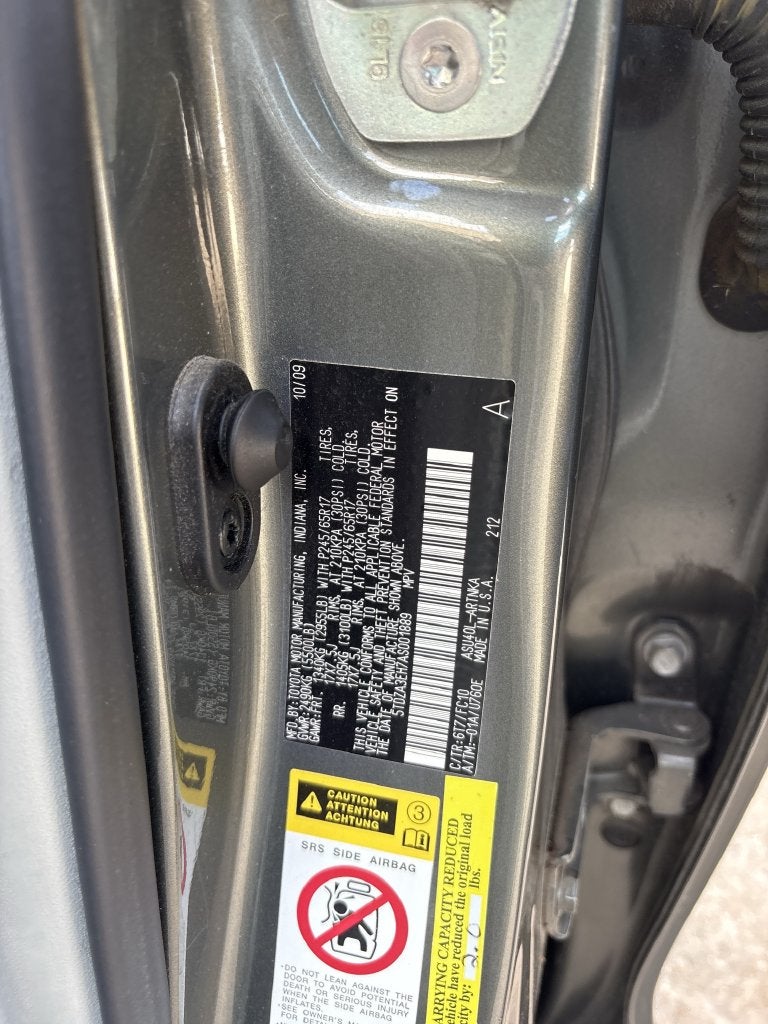 2010 Toyota Highlander Base