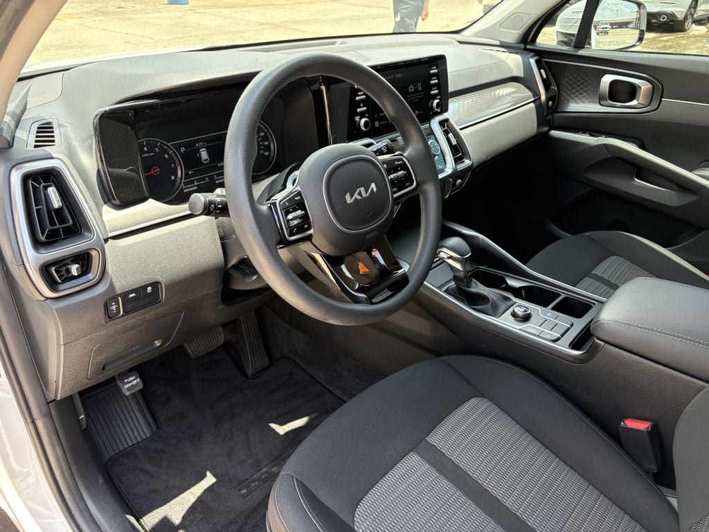 2023 Kia Sorento LX