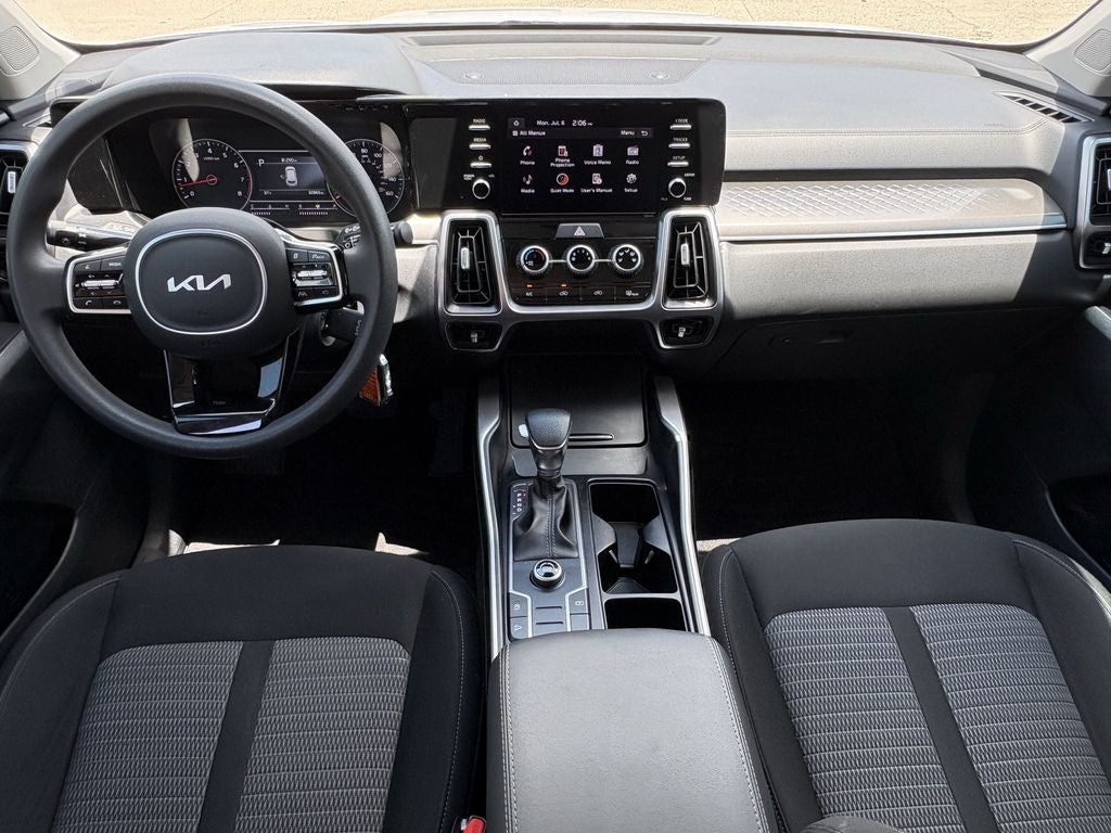 2023 Kia Sorento LX