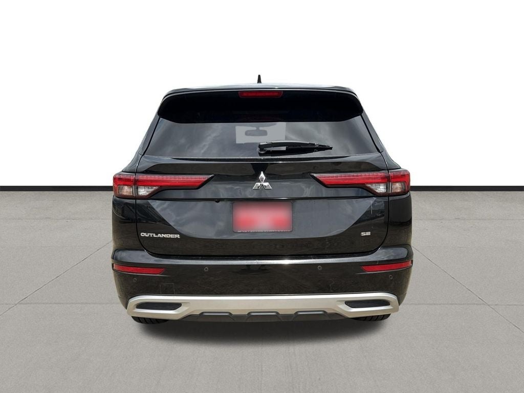 2022 Mitsubishi Outlander SE