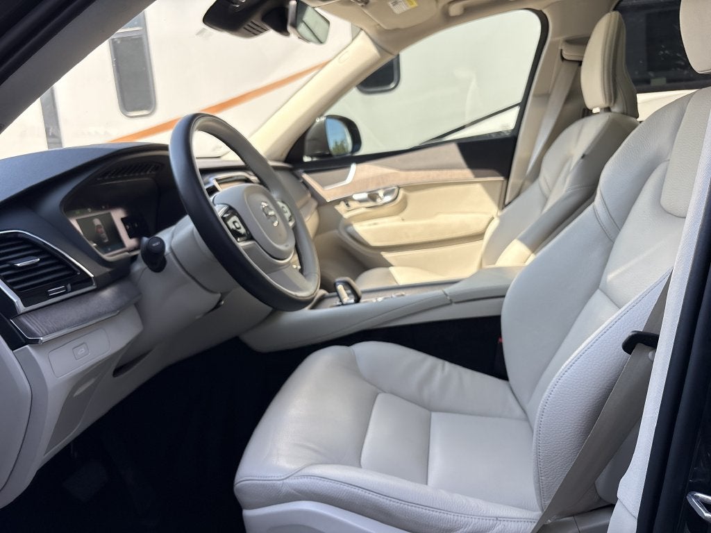 2024 Volvo XC90 B6 Plus Bright Theme
