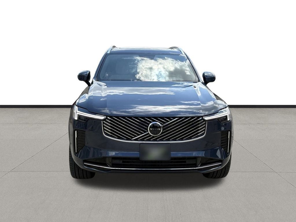 2026 Volvo XC90 B5 Plus