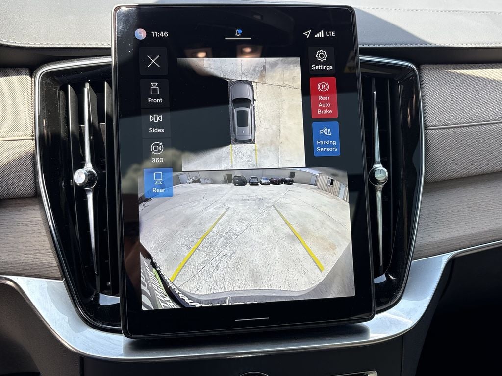 2026 Volvo XC90 B5 Plus