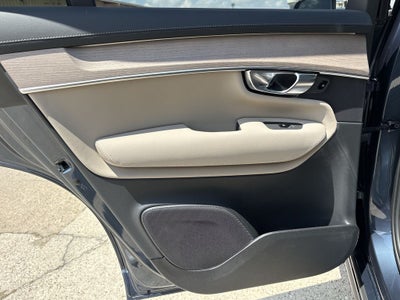 2026 Volvo XC90 B5 Plus