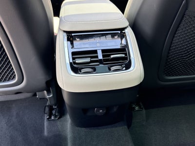 2026 Volvo XC90 B5 Plus