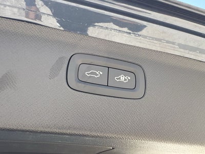 2026 Volvo XC90 B5 Plus