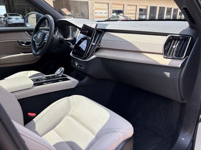 2026 Volvo XC90 B5 Plus