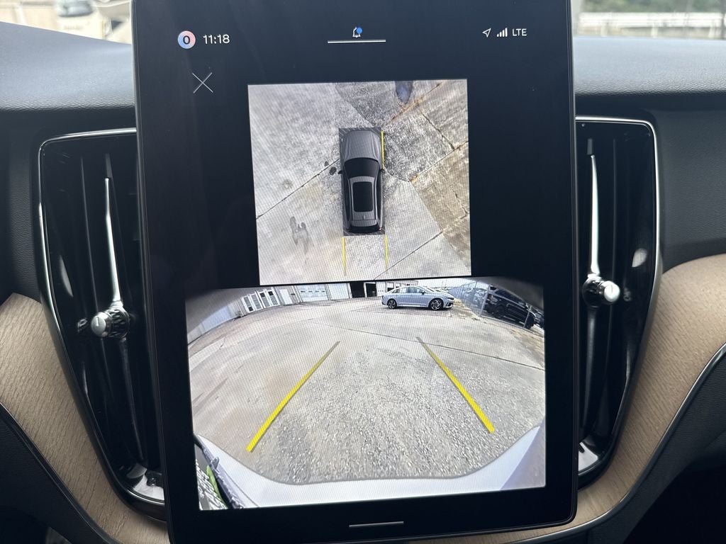 2026 Volvo XC60 B5 Plus
