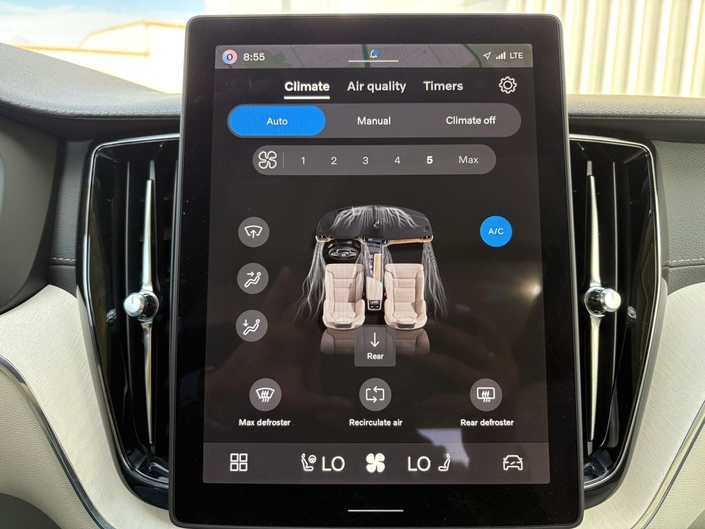 2026 Volvo XC60 B5 Ultra