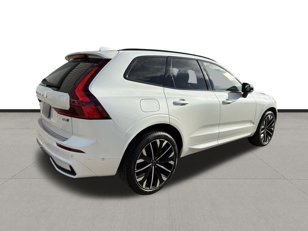 2026 Volvo XC60 B5 Ultra