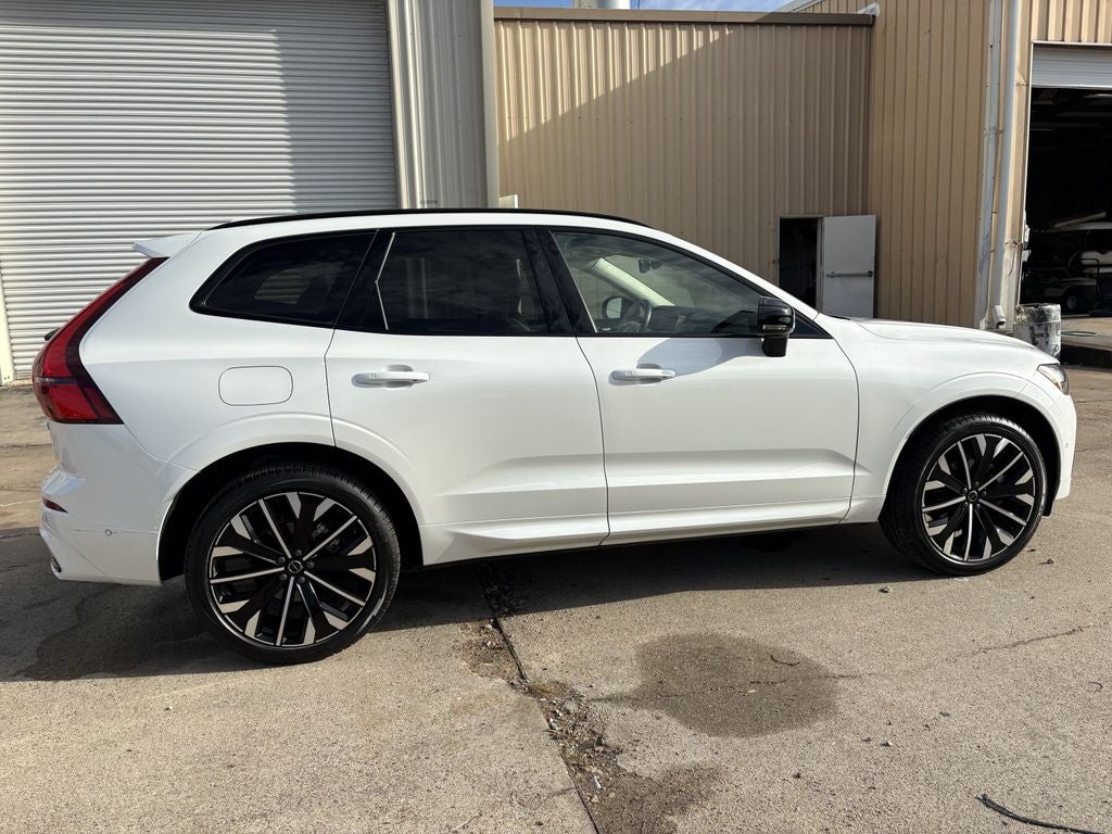 2026 Volvo XC60 B5 Ultra