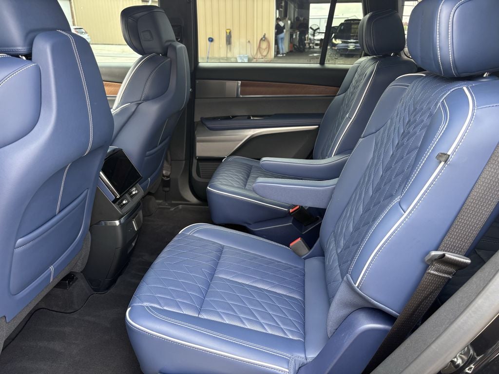 2026 Cadillac VISTIQ Premium Luxury
