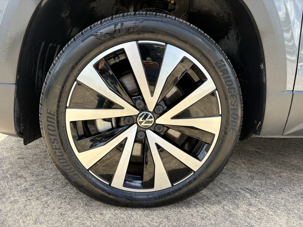 2024 Volkswagen Taos 1.5T SE