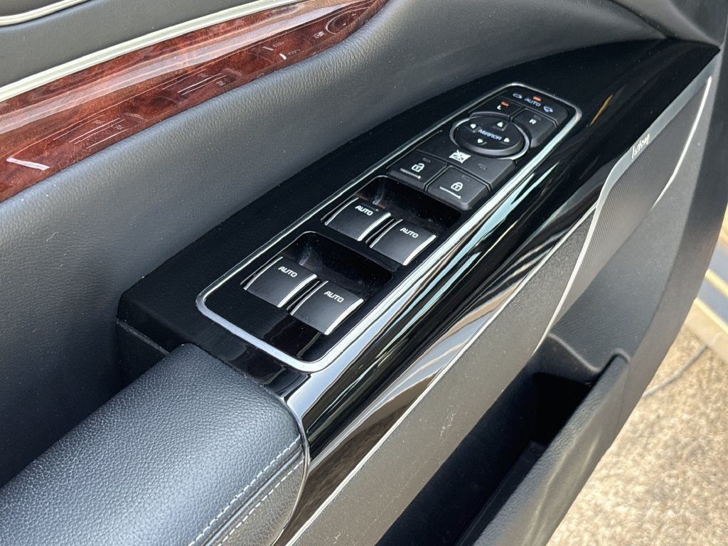 2015 Kia K900 Luxury