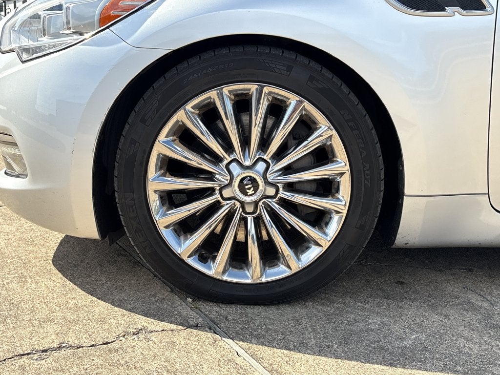 2015 Kia K900 Luxury