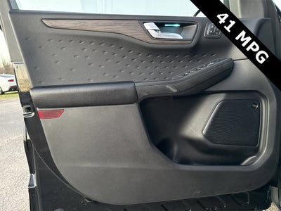 2020 Ford Escape Titanium Hybrid