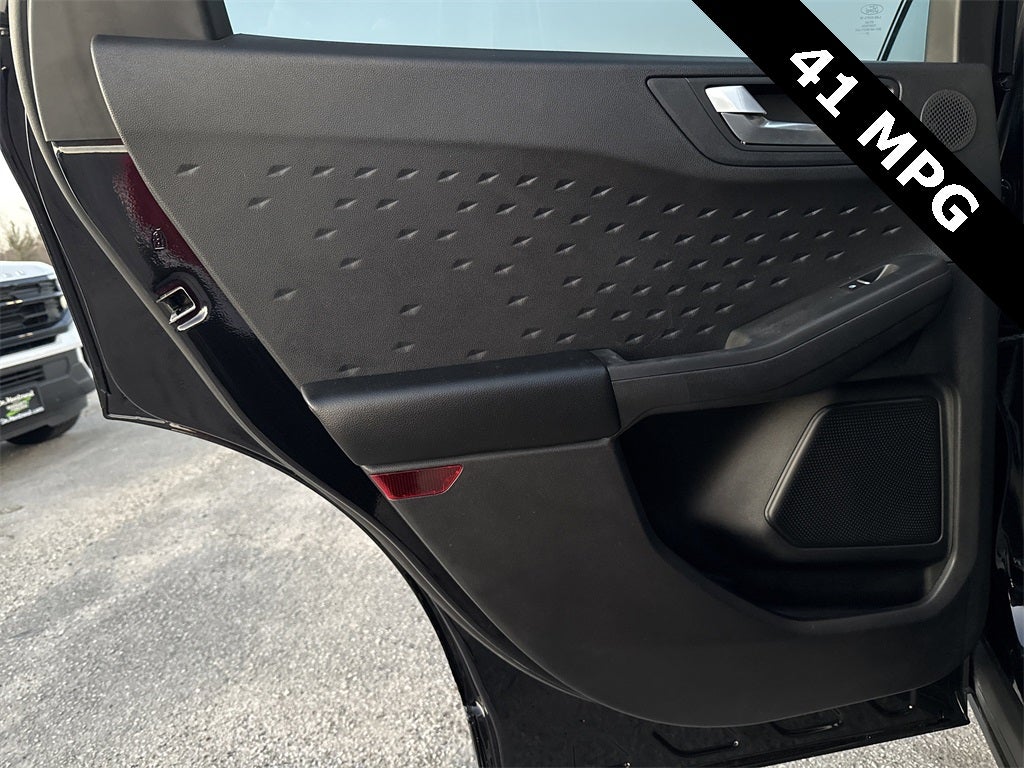 2020 Ford Escape Titanium Hybrid