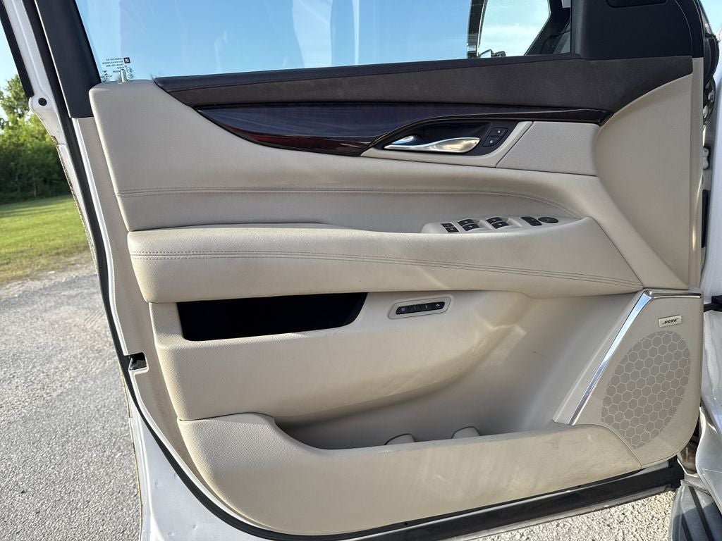 2016 Cadillac Escalade ESV Luxury