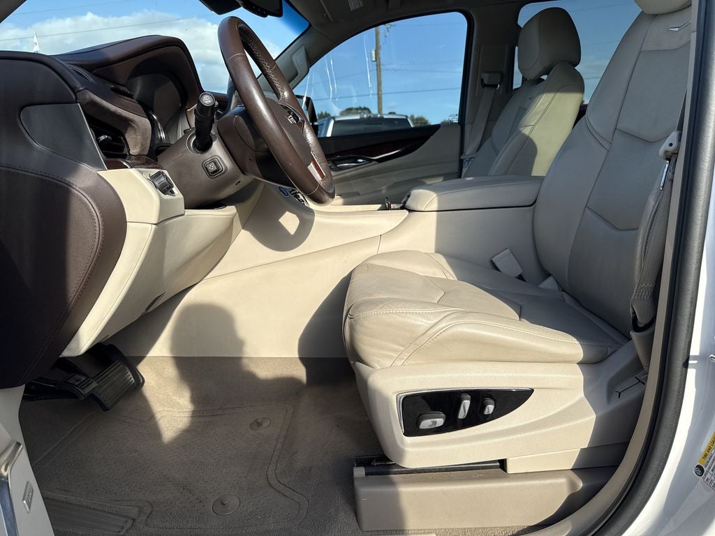 2016 Cadillac Escalade ESV Luxury