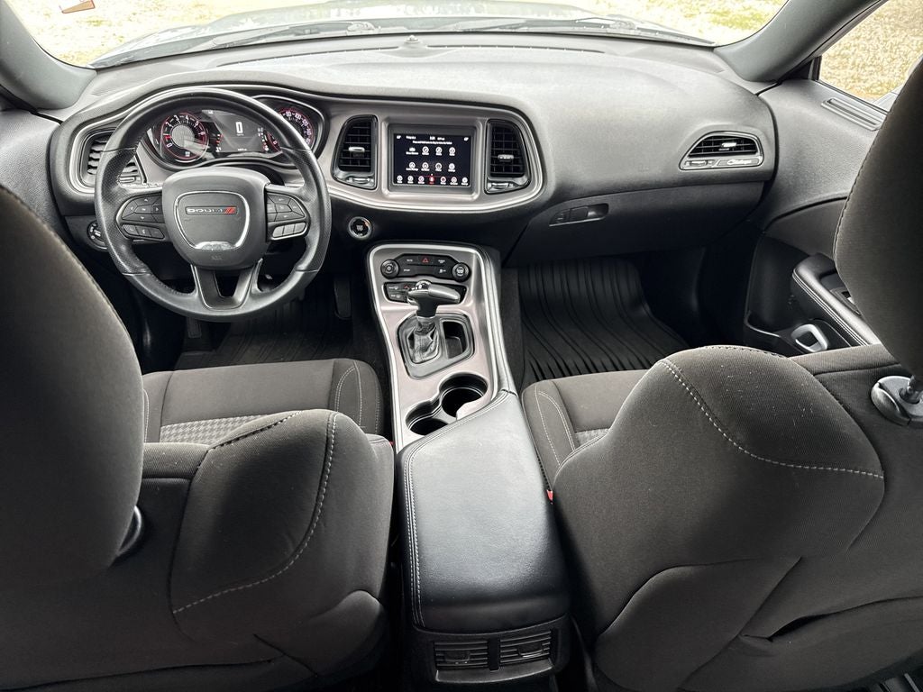 2022 Dodge Challenger SXT
