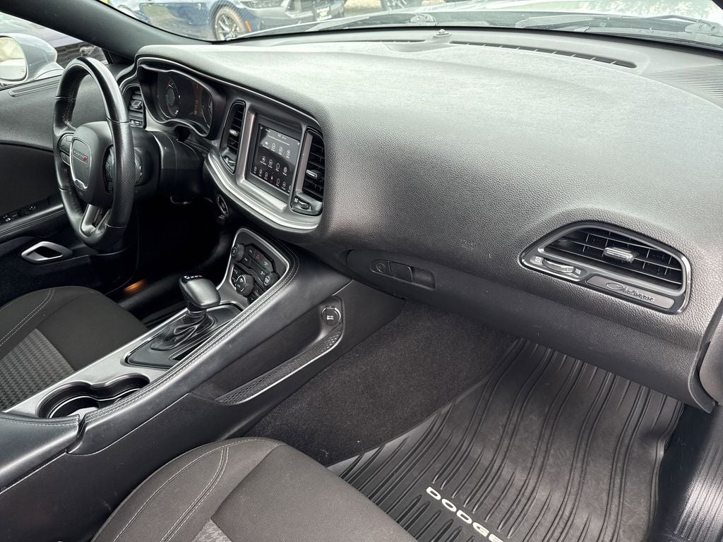 2022 Dodge Challenger SXT