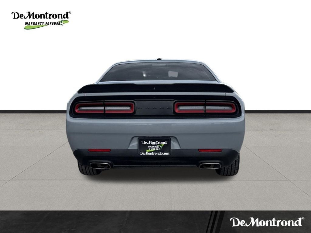 2022 Dodge Challenger SXT