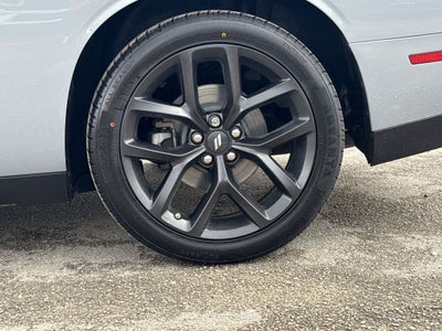 2022 Dodge Challenger SXT