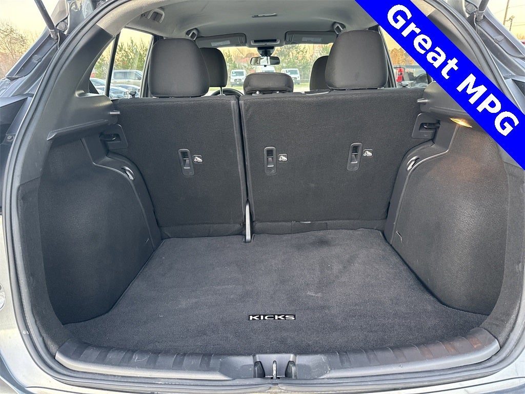 2023 Nissan Kicks SV