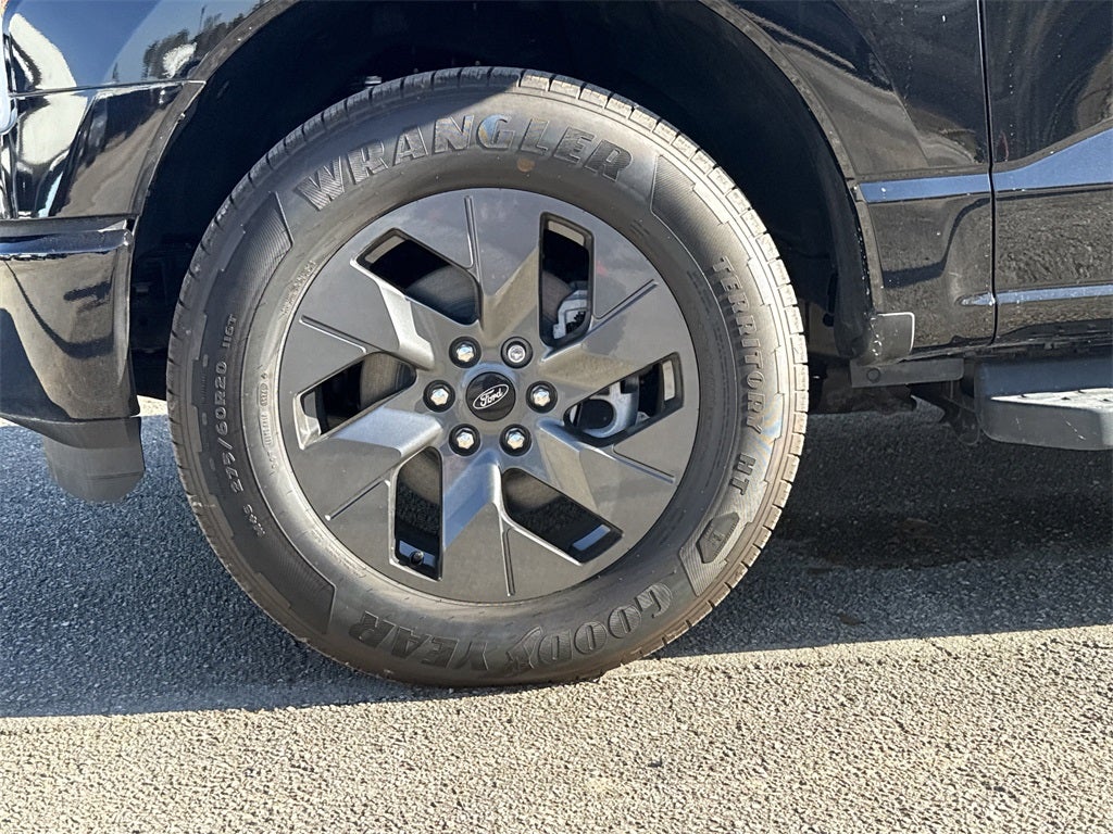 2025 Ford F-150 Lightning Flash™