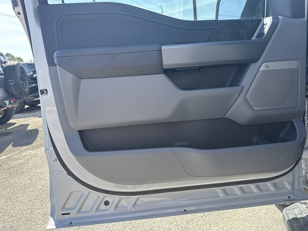 2025 Ford F-150 Lightning Flash™