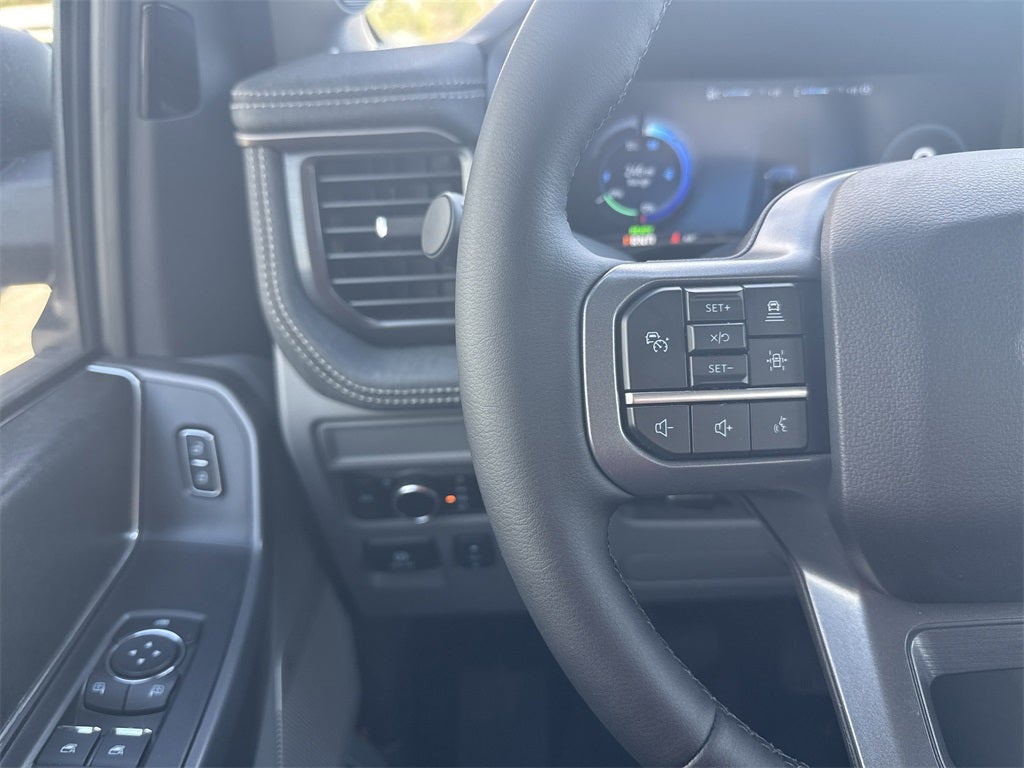 2025 Ford F-150 Lightning Flash™