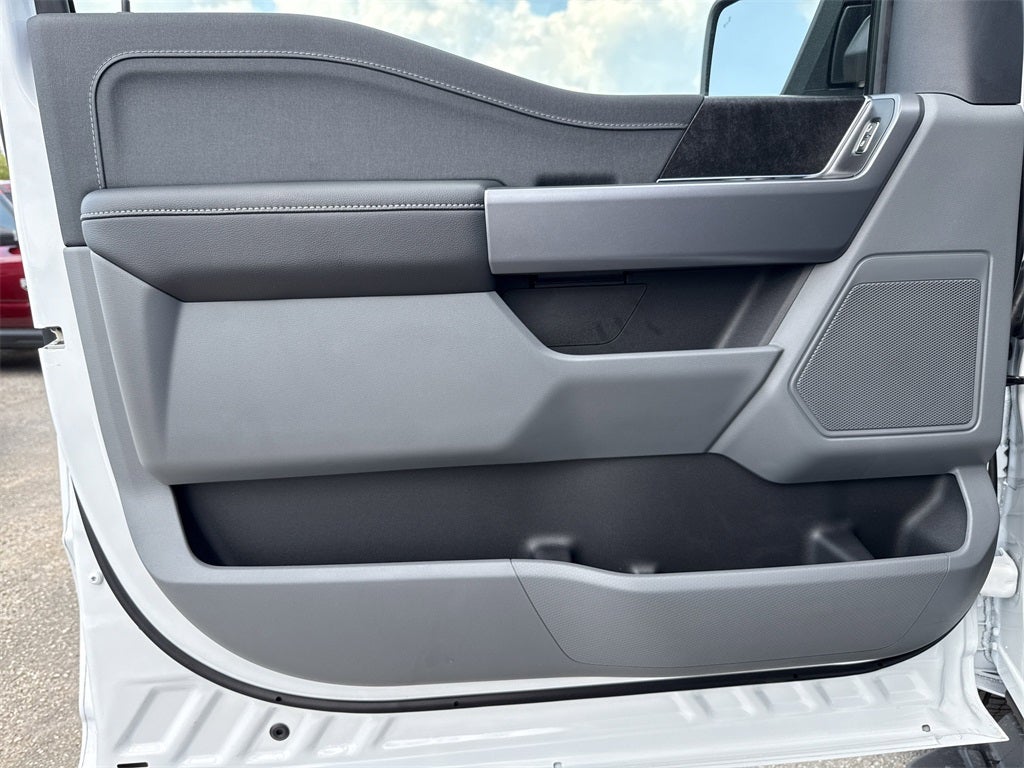 2025 Ford F-150 Lightning XLT