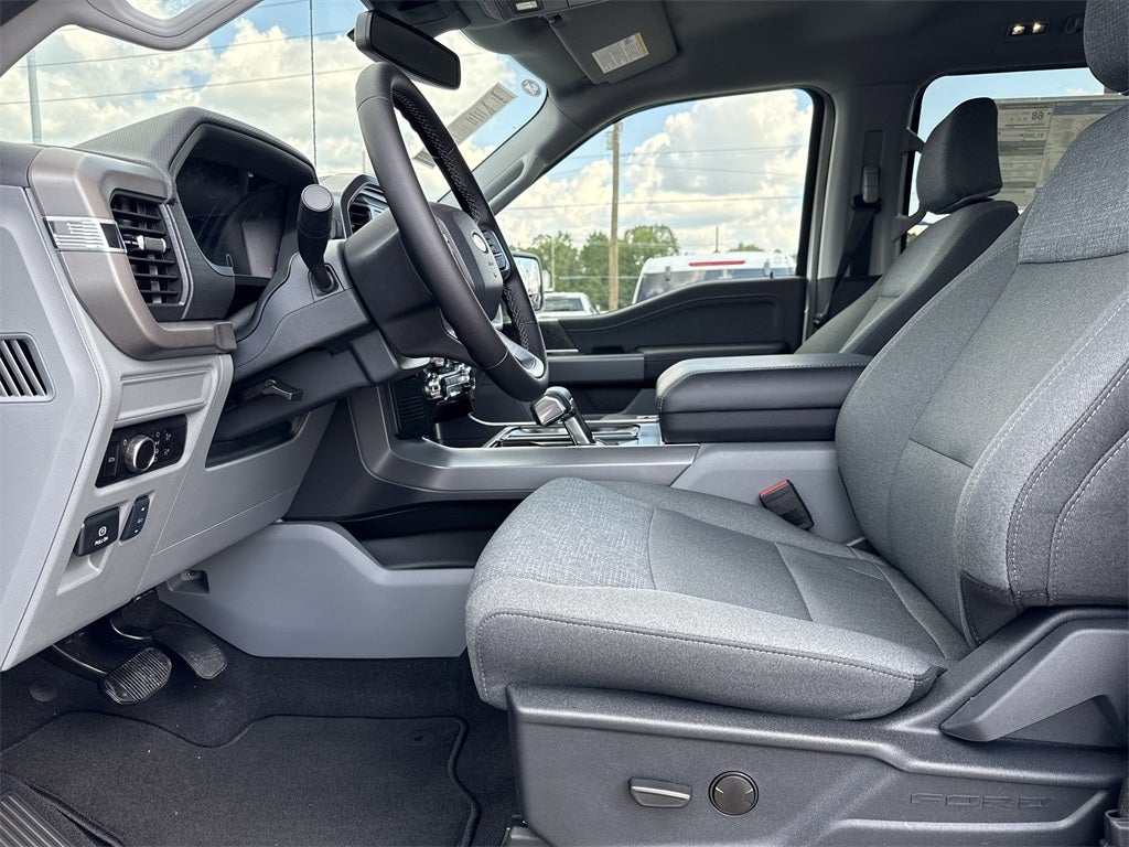 2025 Ford F-150 Lightning XLT